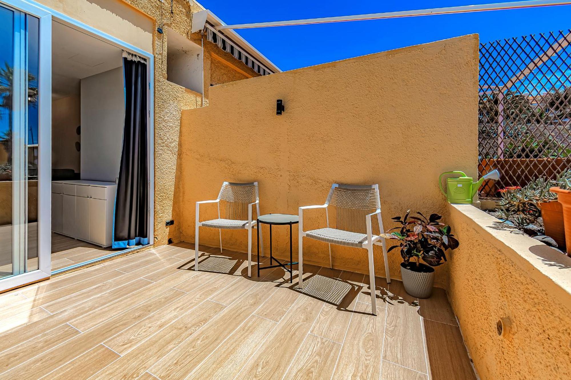 Newly Renovated Studio 2 Min From Playa La Arena Puerto de Santiago  Buitenkant foto