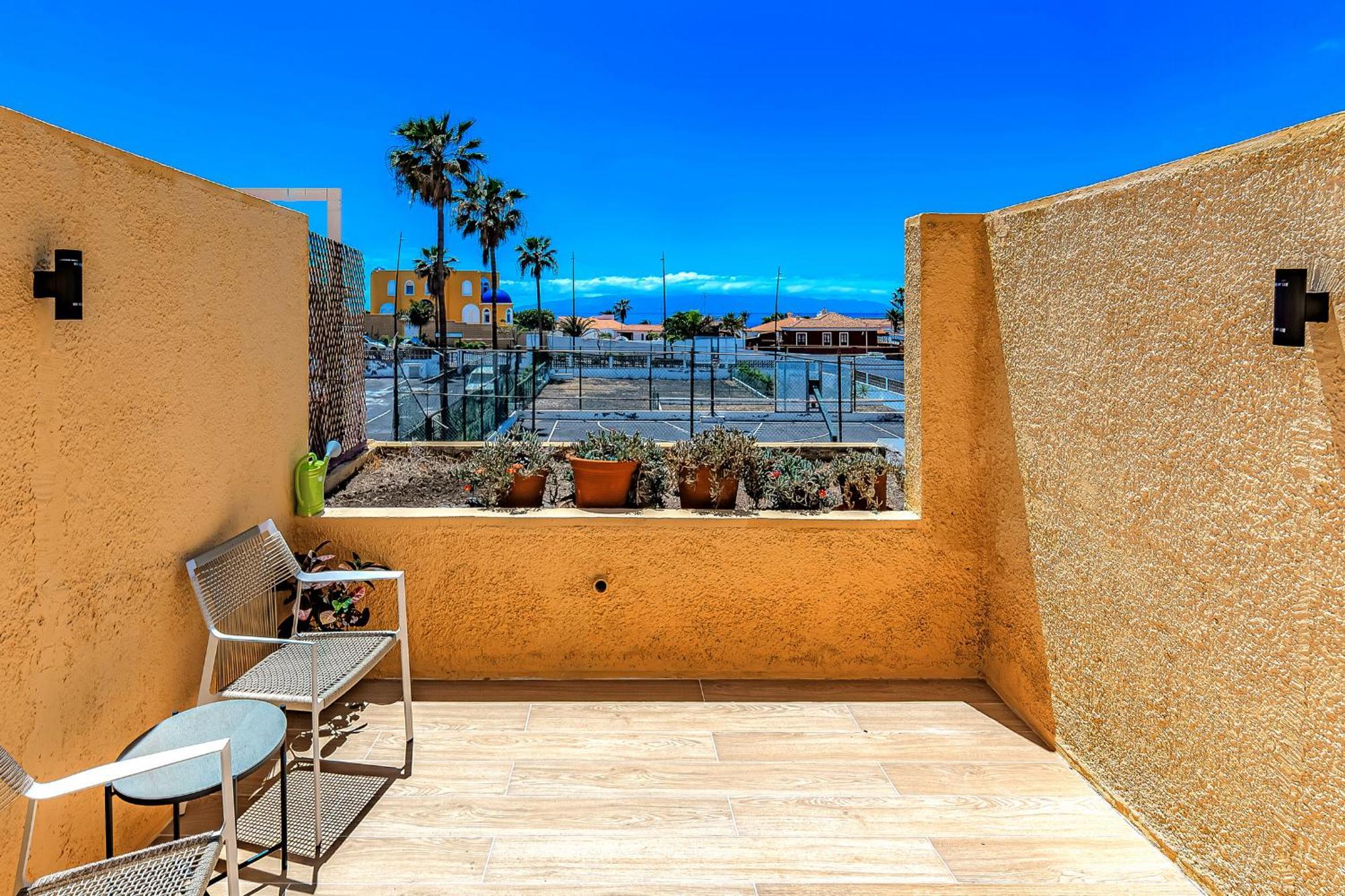 Newly Renovated Studio 2 Min From Playa La Arena Puerto de Santiago  Buitenkant foto